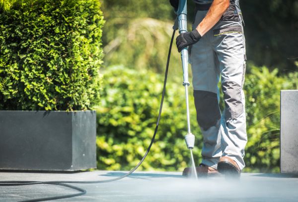 Cost of Concrete Pressure Washing in Issaquah