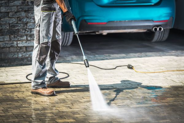 Cost of Driveway Pressure Washing in Issaquah