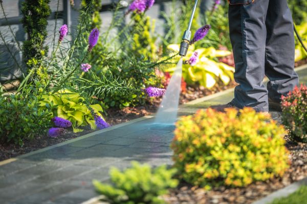 Cost of Sidewalk Pressure Washing in Issaquah
