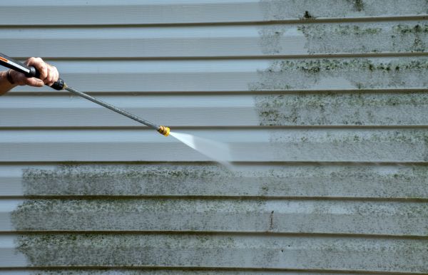 Cost of House Pressure Cleaning in Issaquah