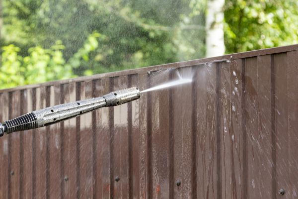 Cost of Vinyl Fence Cleaning in Issaquah