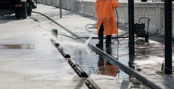 Cost of Parking Lot Pressure Washing in Issaquah
