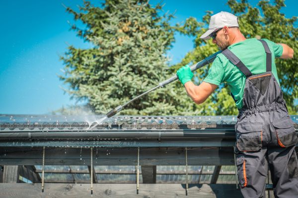 Cost of Gutter Power Washing in Issaquah