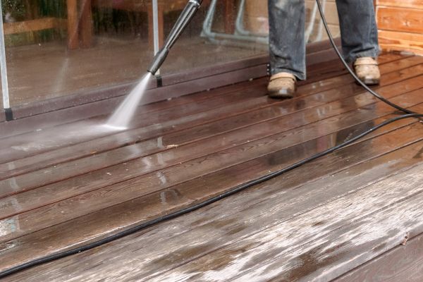 Cost of Pool Deck Power Washing in Issaquah