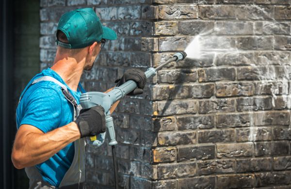 Cost of Brick Wall Cleaning in Issaquah