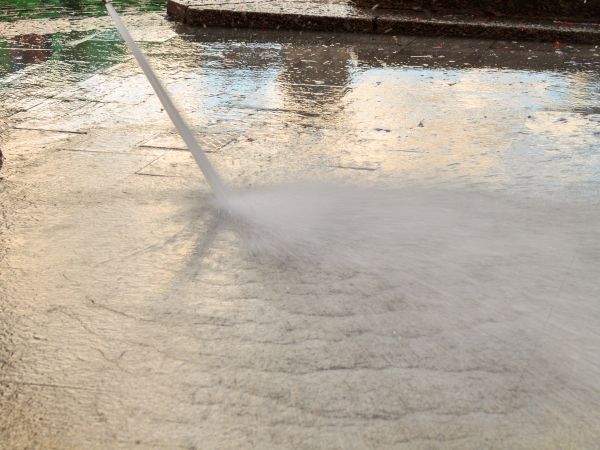 Cost of Pavement Cleaning Service in Issaquah