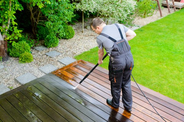Cost of Deck And Patio Cleaning in Issaquah