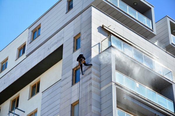 Cost of Condo Pressure Washing in Issaquah