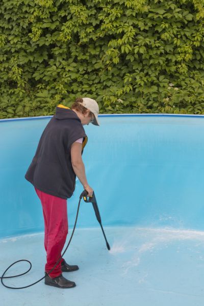 Cost of Pool Pressure Washing in Issaquah