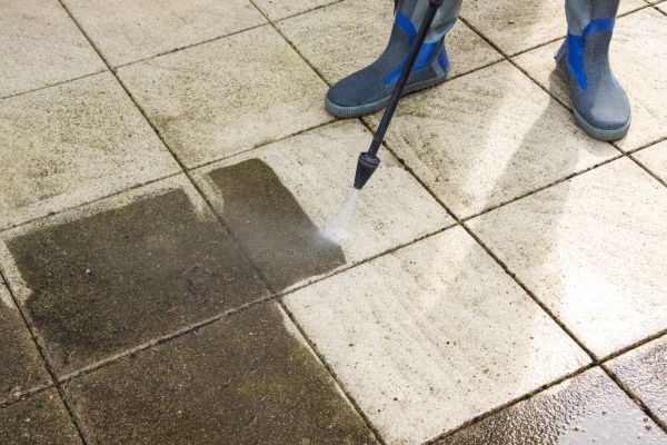 Cost of Outdoor Concrete Cleaning in Issaquah
